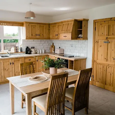 Modern Self Catering Apartment, Miltown Malbay