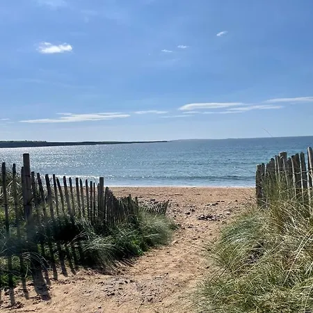 Modern Self Catering Apartment, * Milltown Malbay