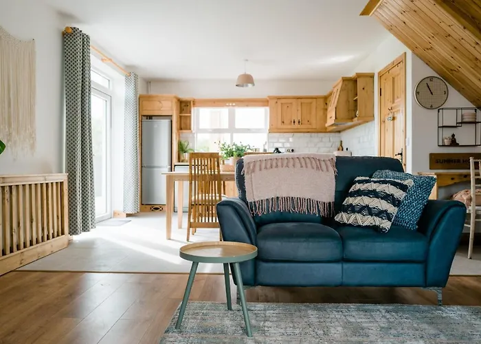 Modern Self Catering Apartment, Milltown Malbay